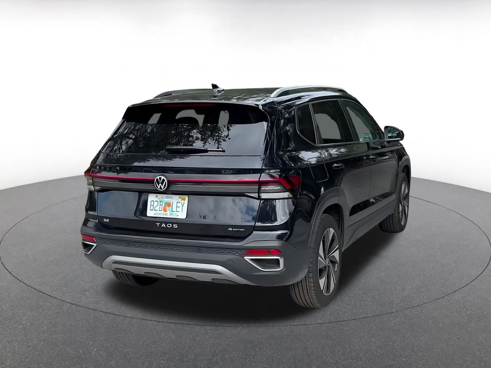 Thumbnail: 2025 Volkswagen Taos - 14