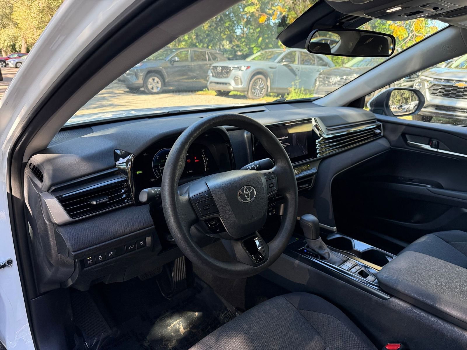 Thumbnail: 2025 Toyota Camry - 28