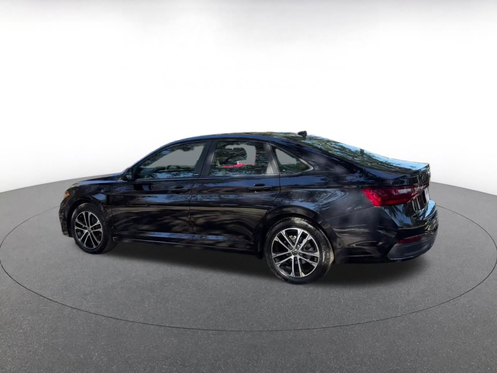 Thumbnail: 2025 Volkswagen Jetta - 10