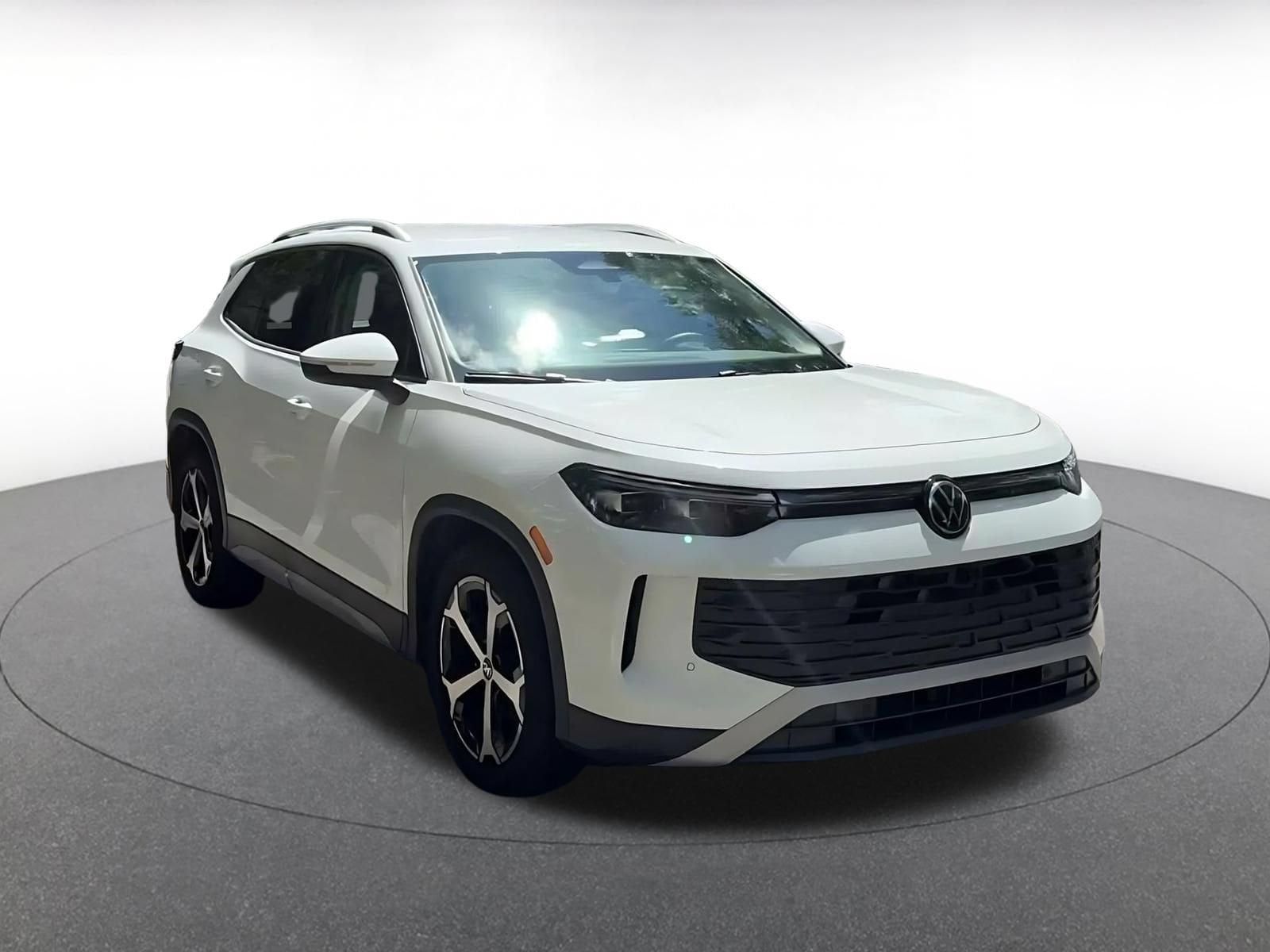 Thumbnail: 2026 Volkswagen Tiguan - 3