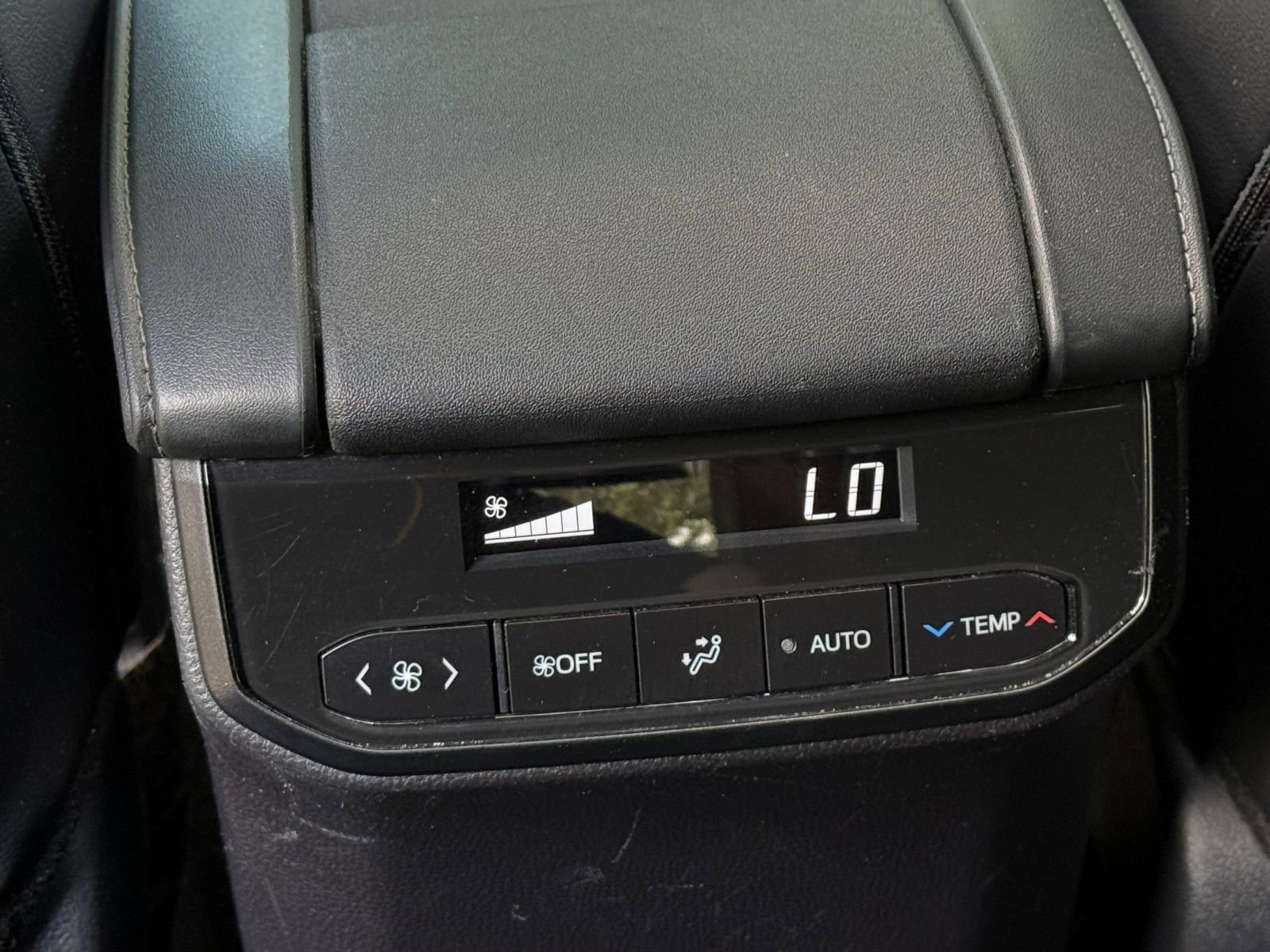 Thumbnail: 2025 Toyota Highlander - 22