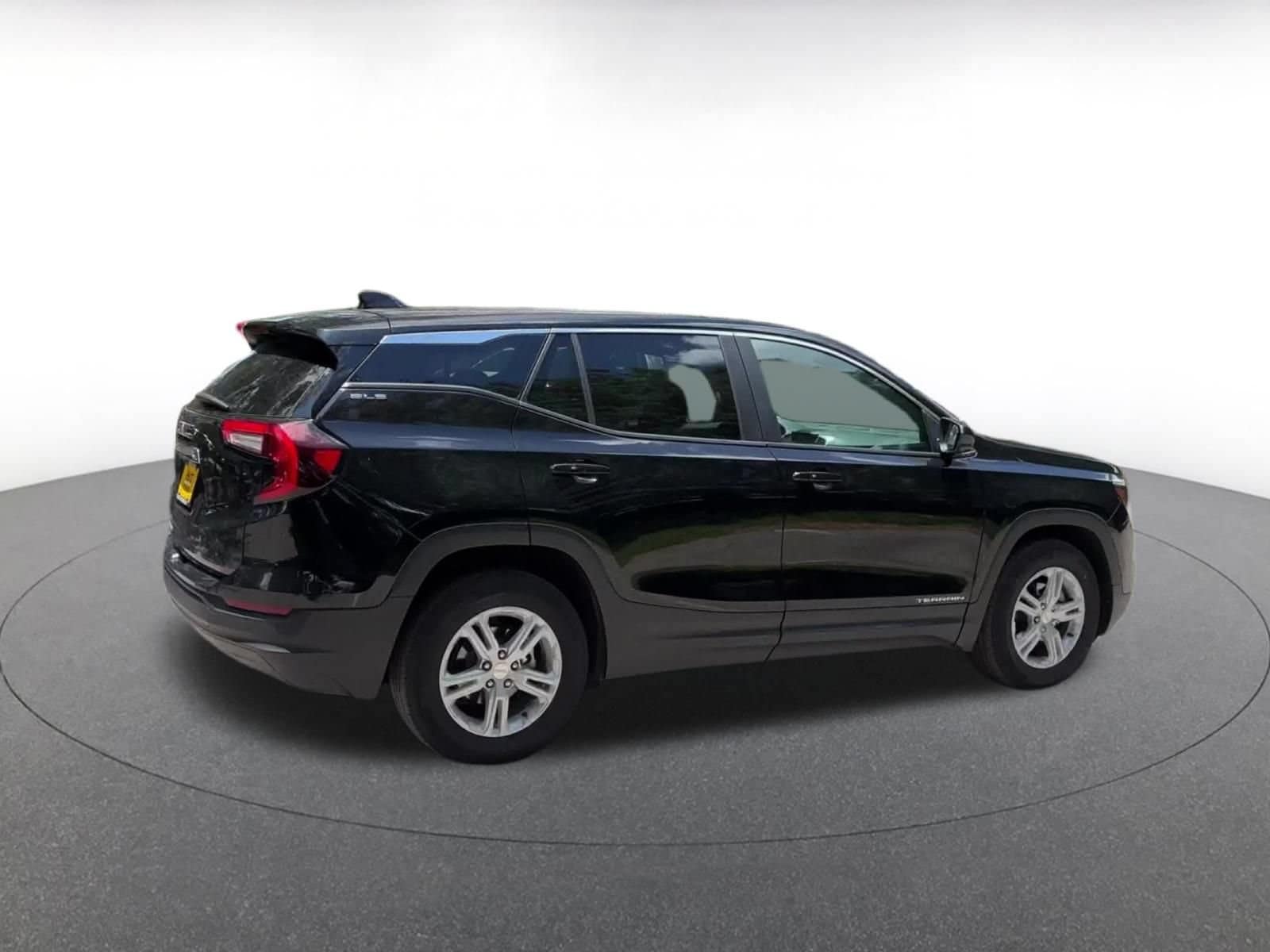 Thumbnail: 2024 GMC Terrain - 15