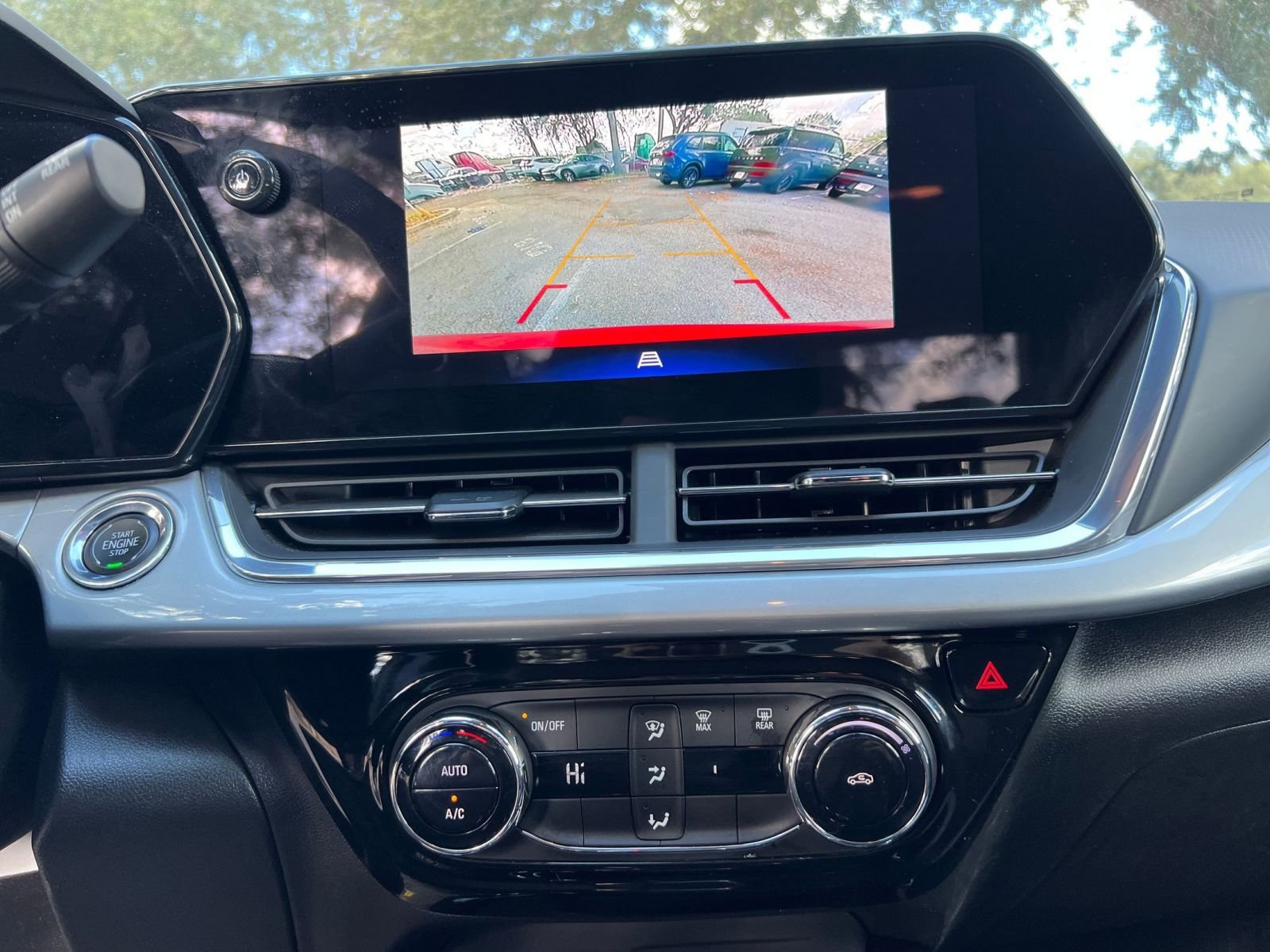 Thumbnail: 2025 Chevrolet Trax - 17