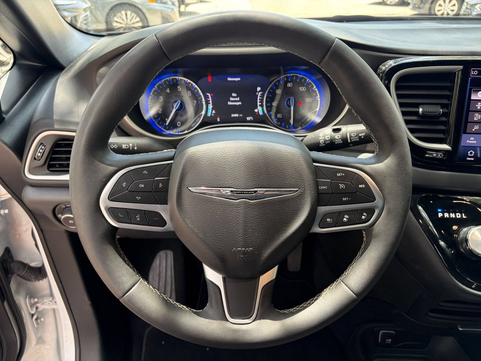 Thumbnail: 2025 Chrysler Pacifica - 25