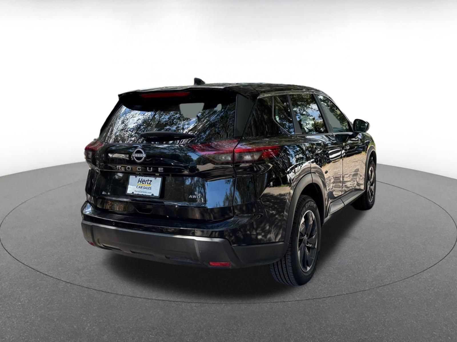 Thumbnail: 2025 Nissan Rogue - 10