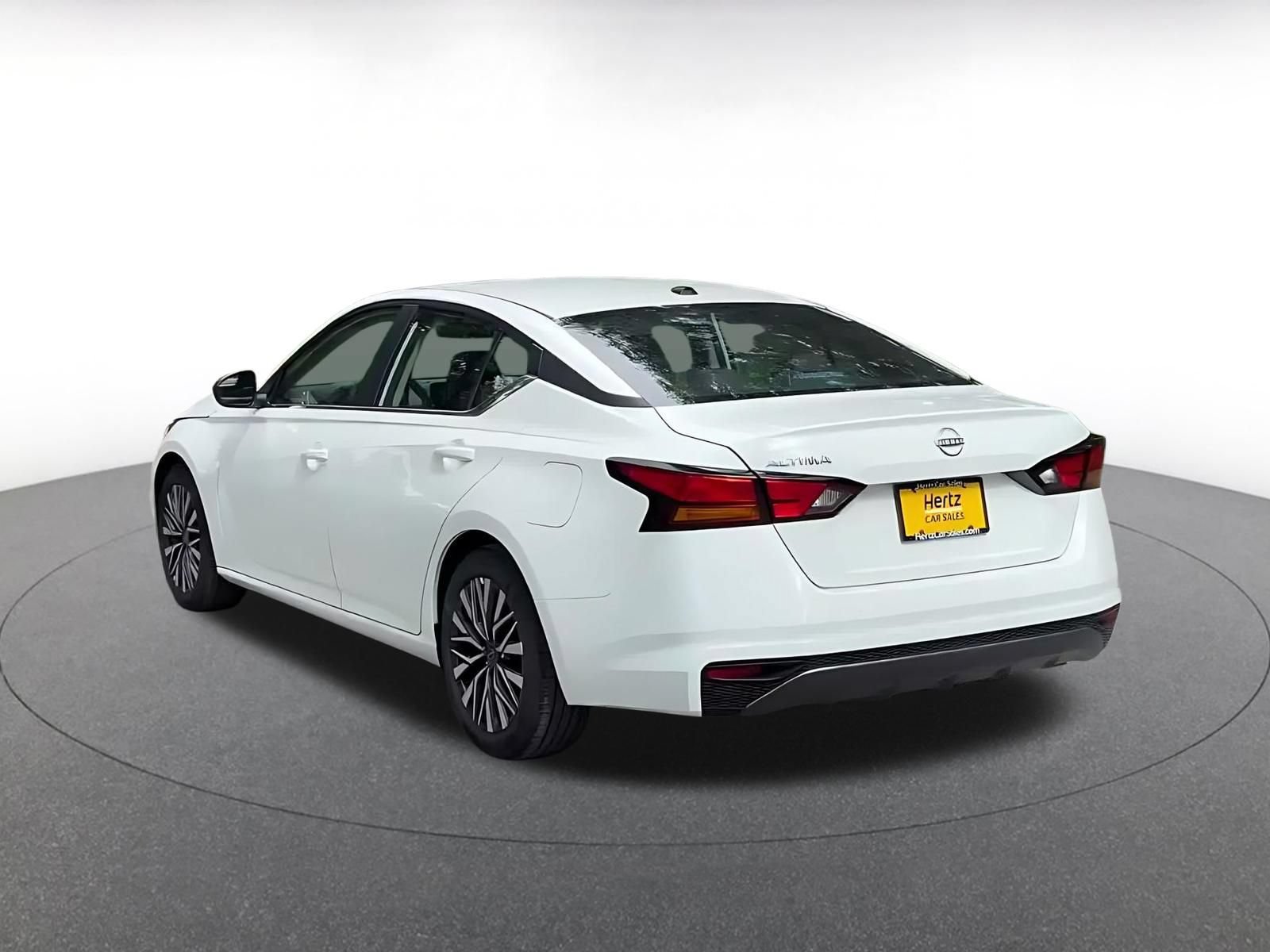 Thumbnail: 2026 Nissan Altima - 9