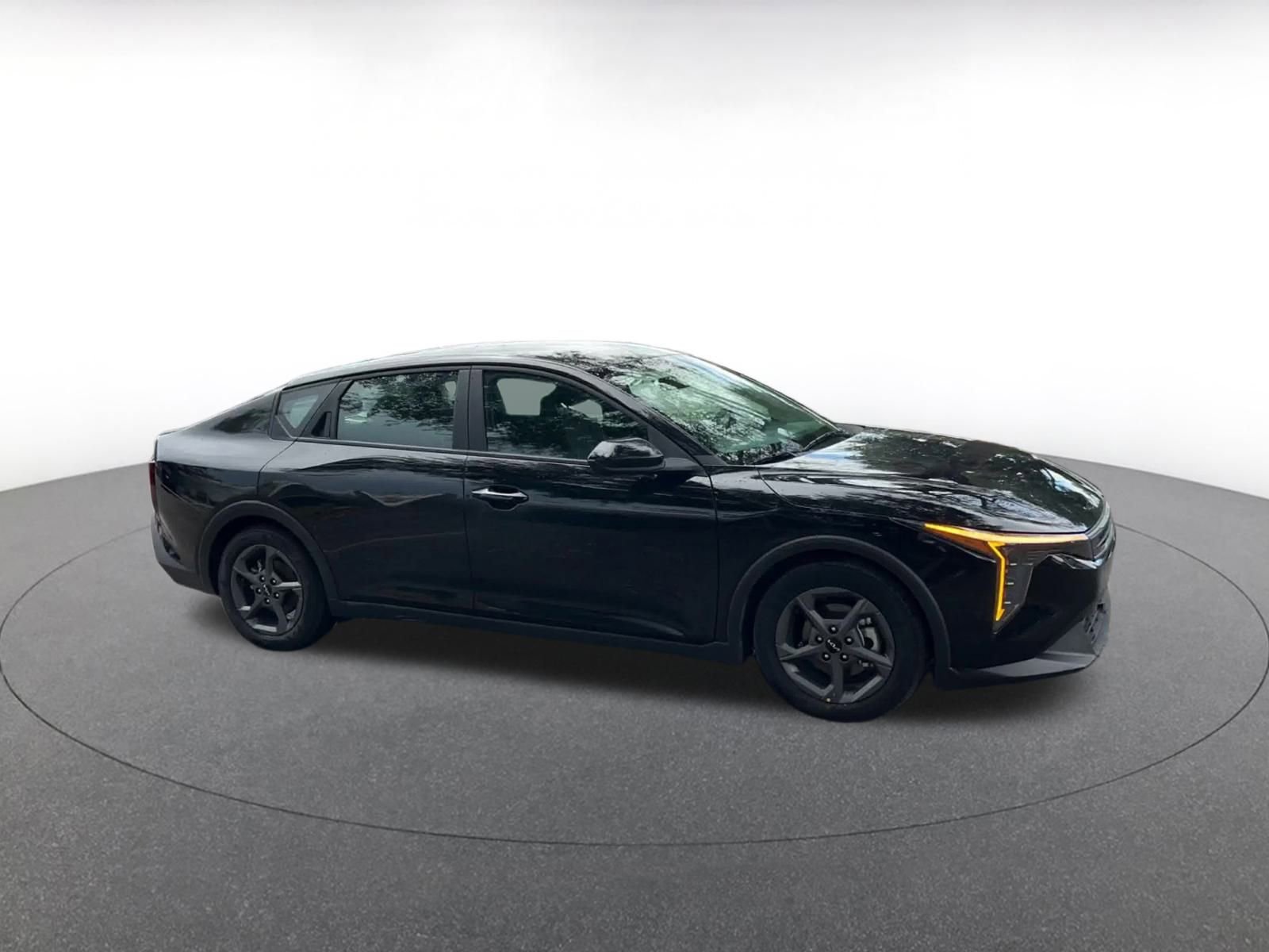 Thumbnail: 2025 Kia K4 - 2