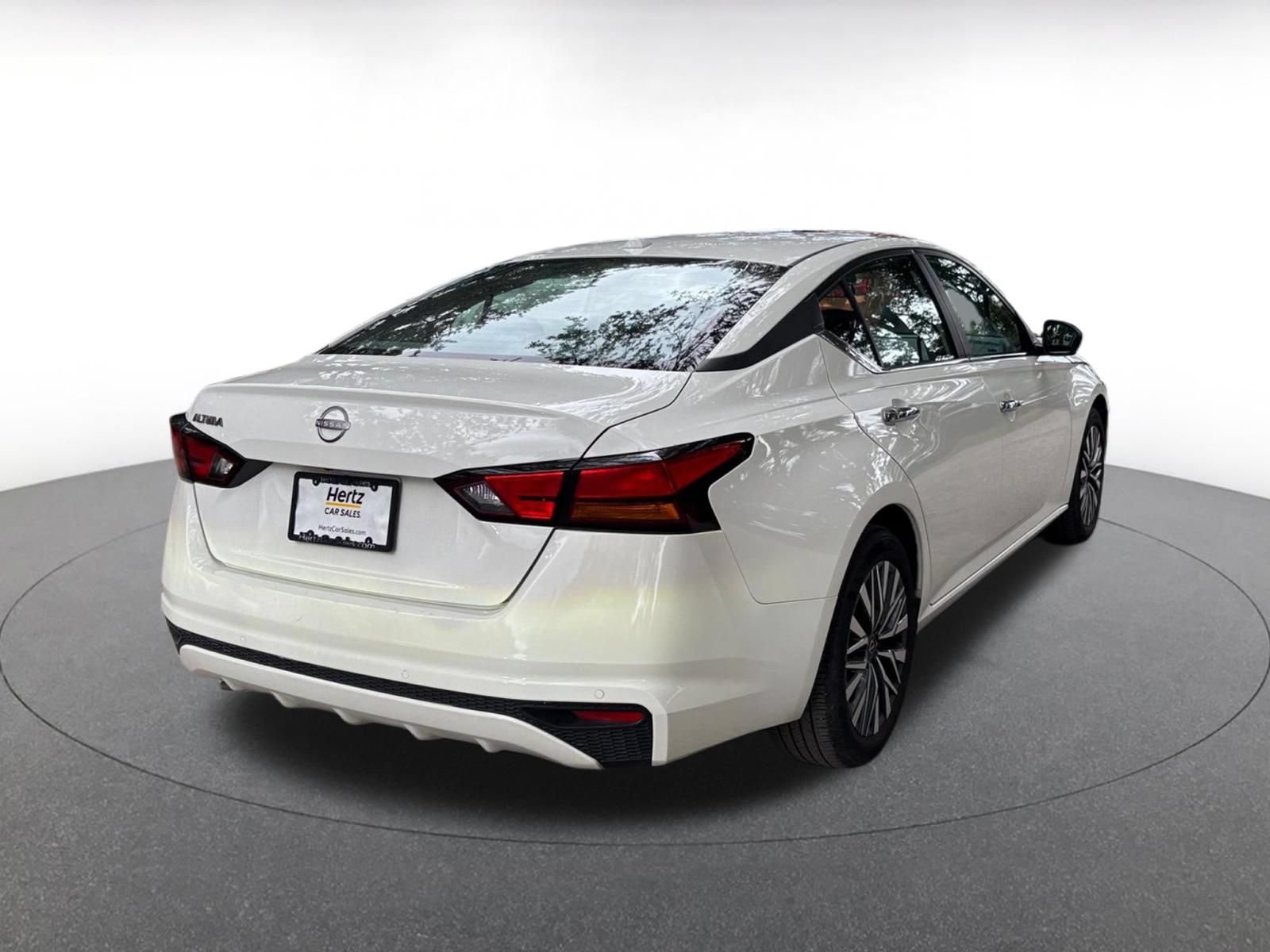 Thumbnail: 2025 Nissan Altima - 12