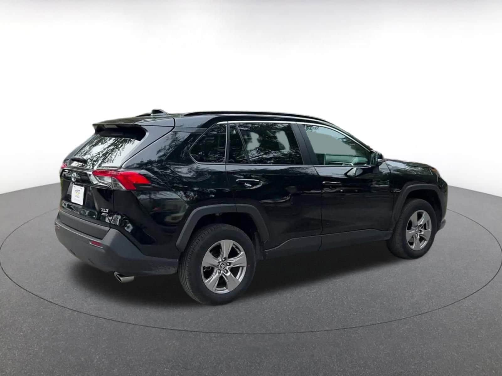 Thumbnail: 2025 Toyota RAV4 - 15