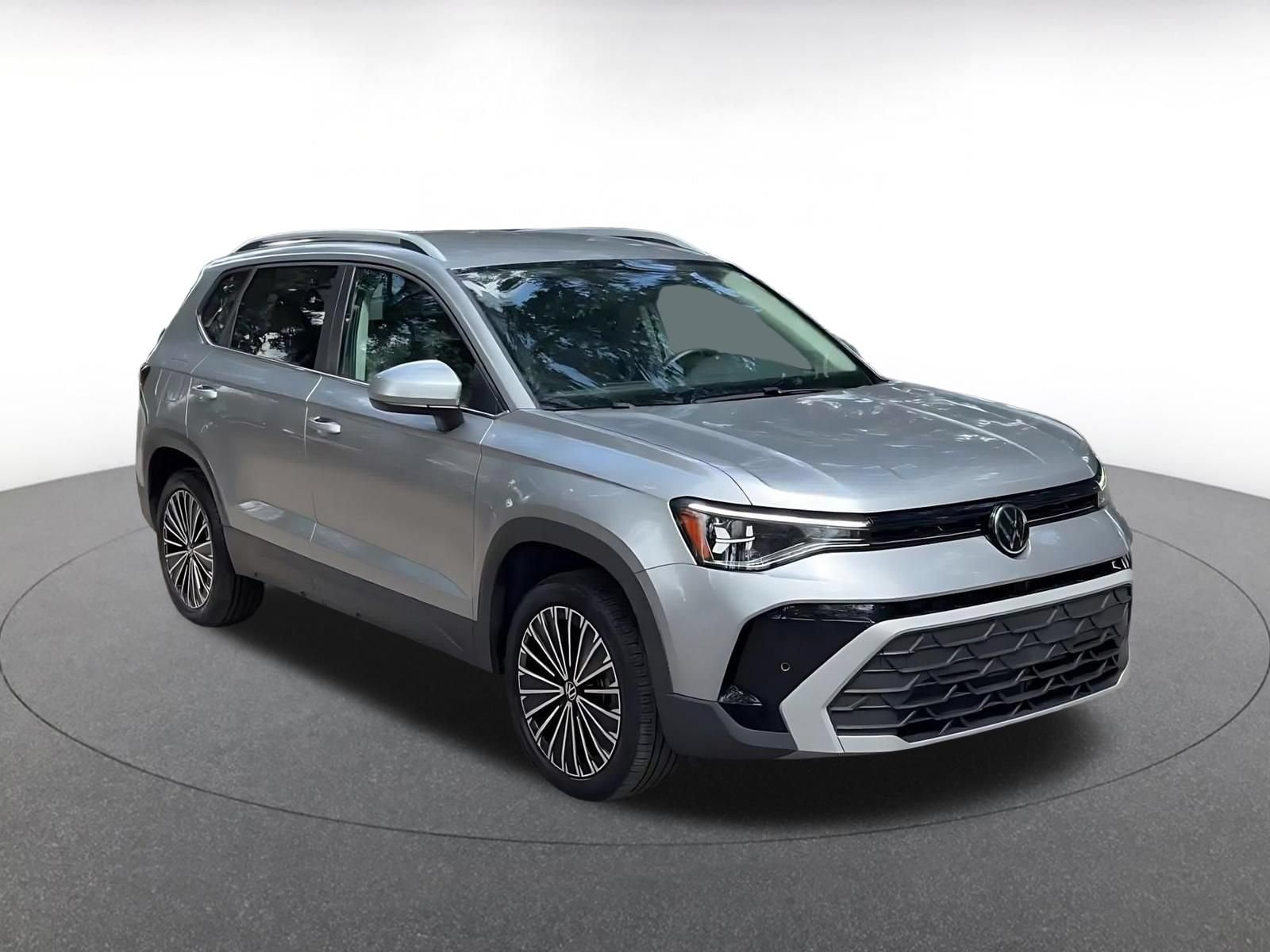 Thumbnail: 2025 Volkswagen Taos - 3