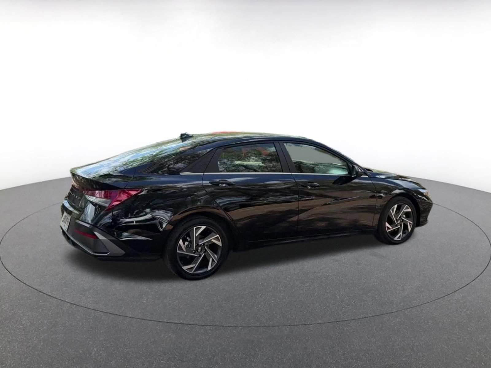 Thumbnail: 2025 Hyundai Elantra - 15