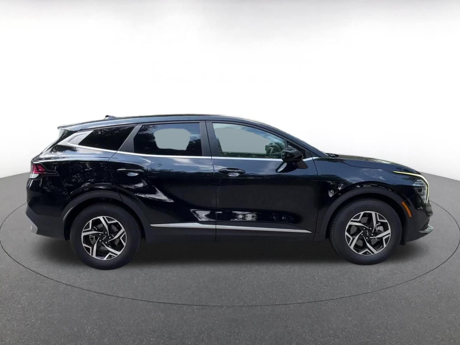 Thumbnail: 2025 Kia Sportage - 16