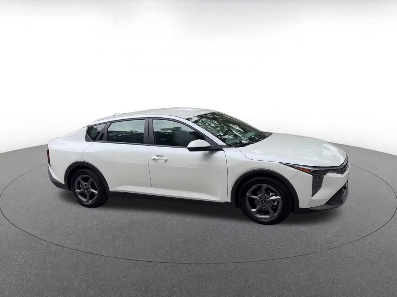 Thumbnail: 2025 Kia K4 - 2