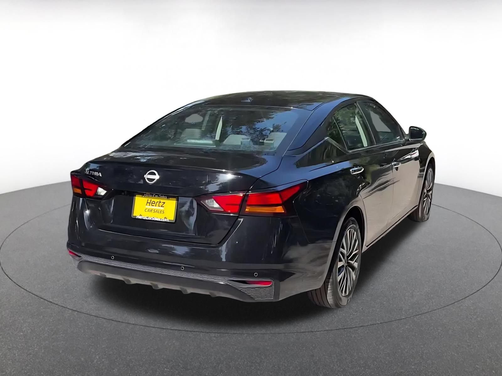 Thumbnail: 2025 Nissan Altima - 11
