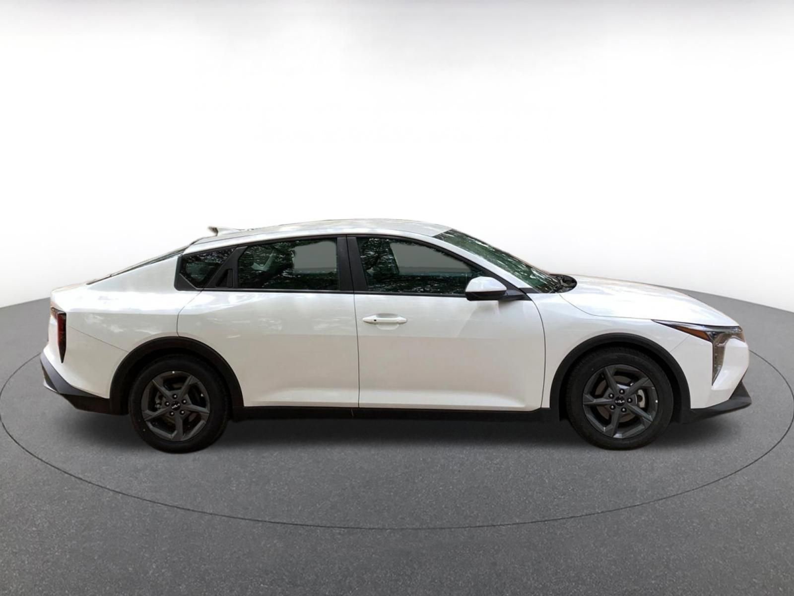 Thumbnail: 2025 Kia K4 - 8