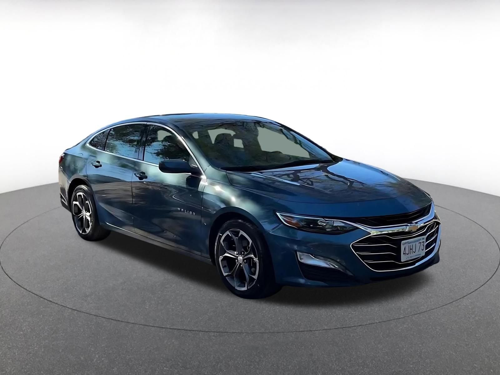 Thumbnail: 2024 Chevrolet Malibu - 3