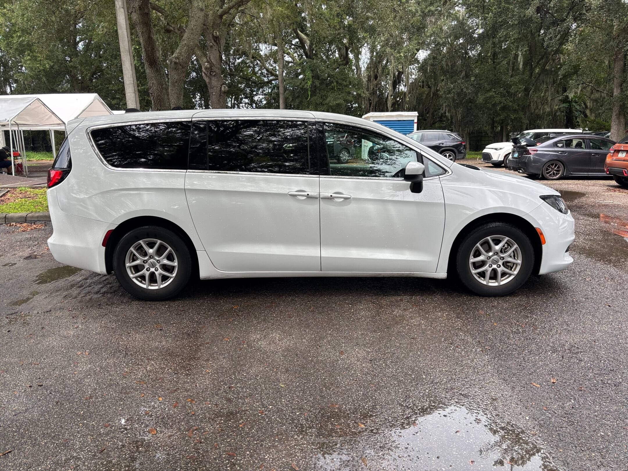 Thumbnail: 2023 Chrysler Voyager - 12