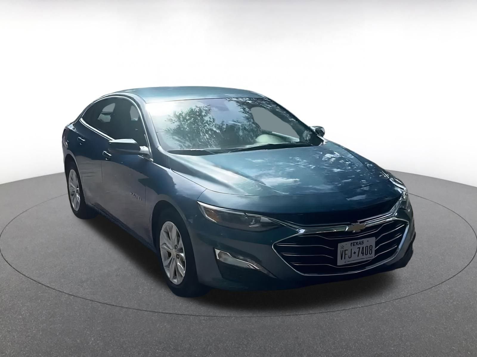 Thumbnail: 2024 Chevrolet Malibu - 3