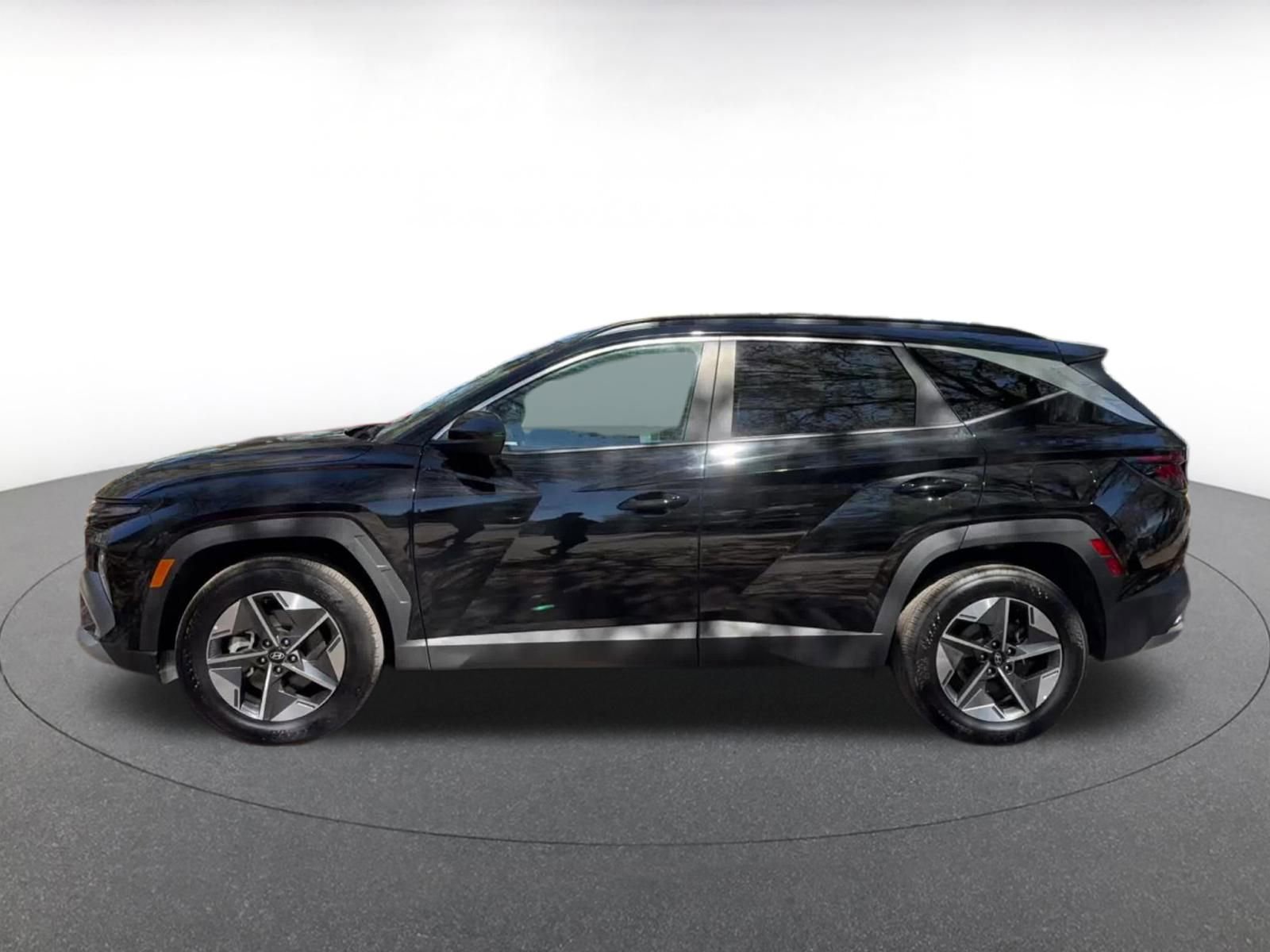 Thumbnail: 2025 Hyundai Tucson - 9