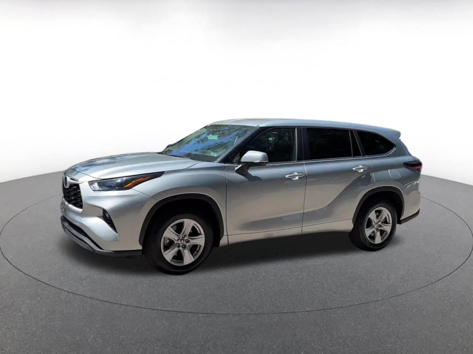 Thumbnail: 2025 Toyota Highlander - 8
