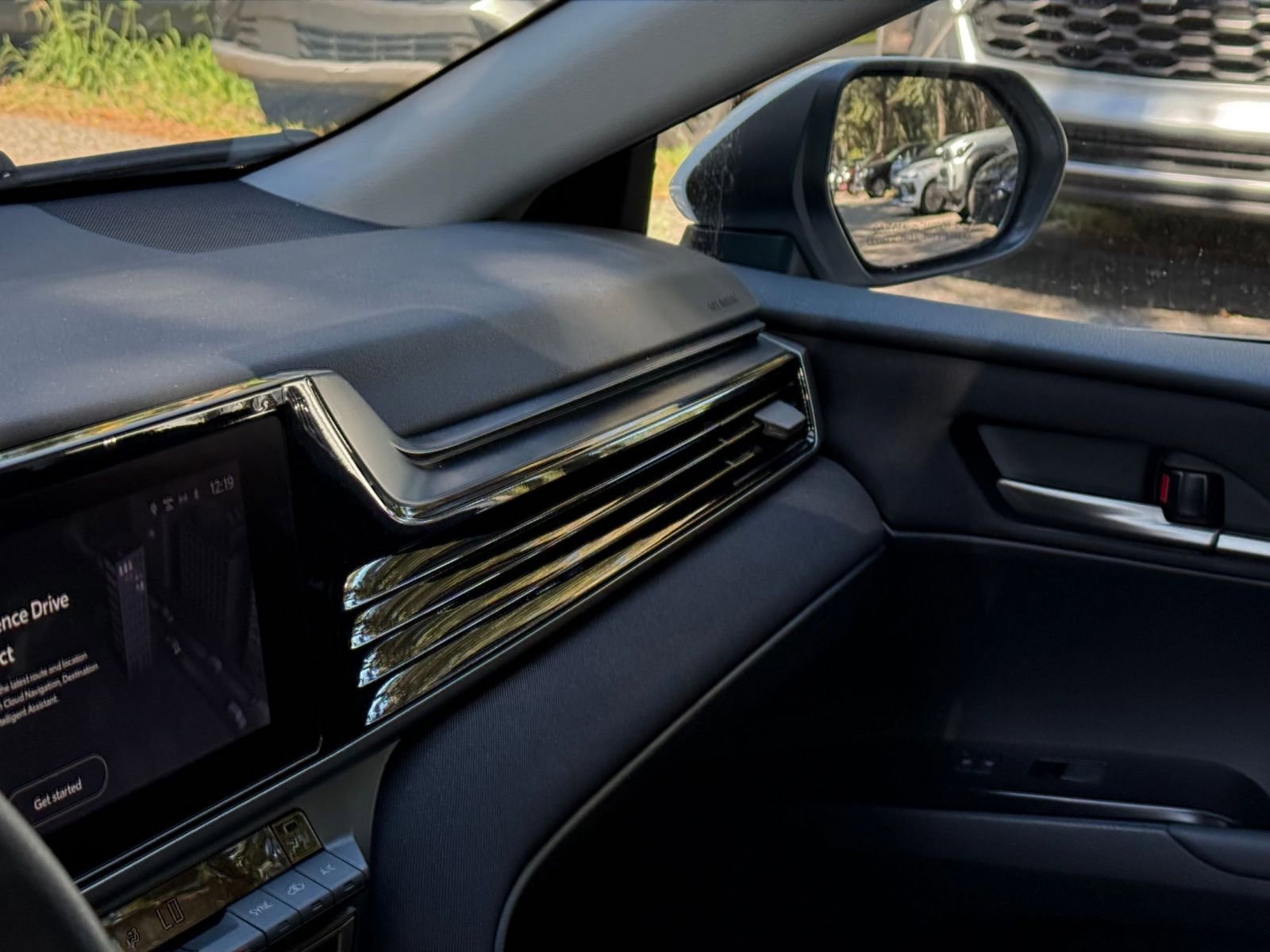 Thumbnail: 2025 Toyota Camry - 29