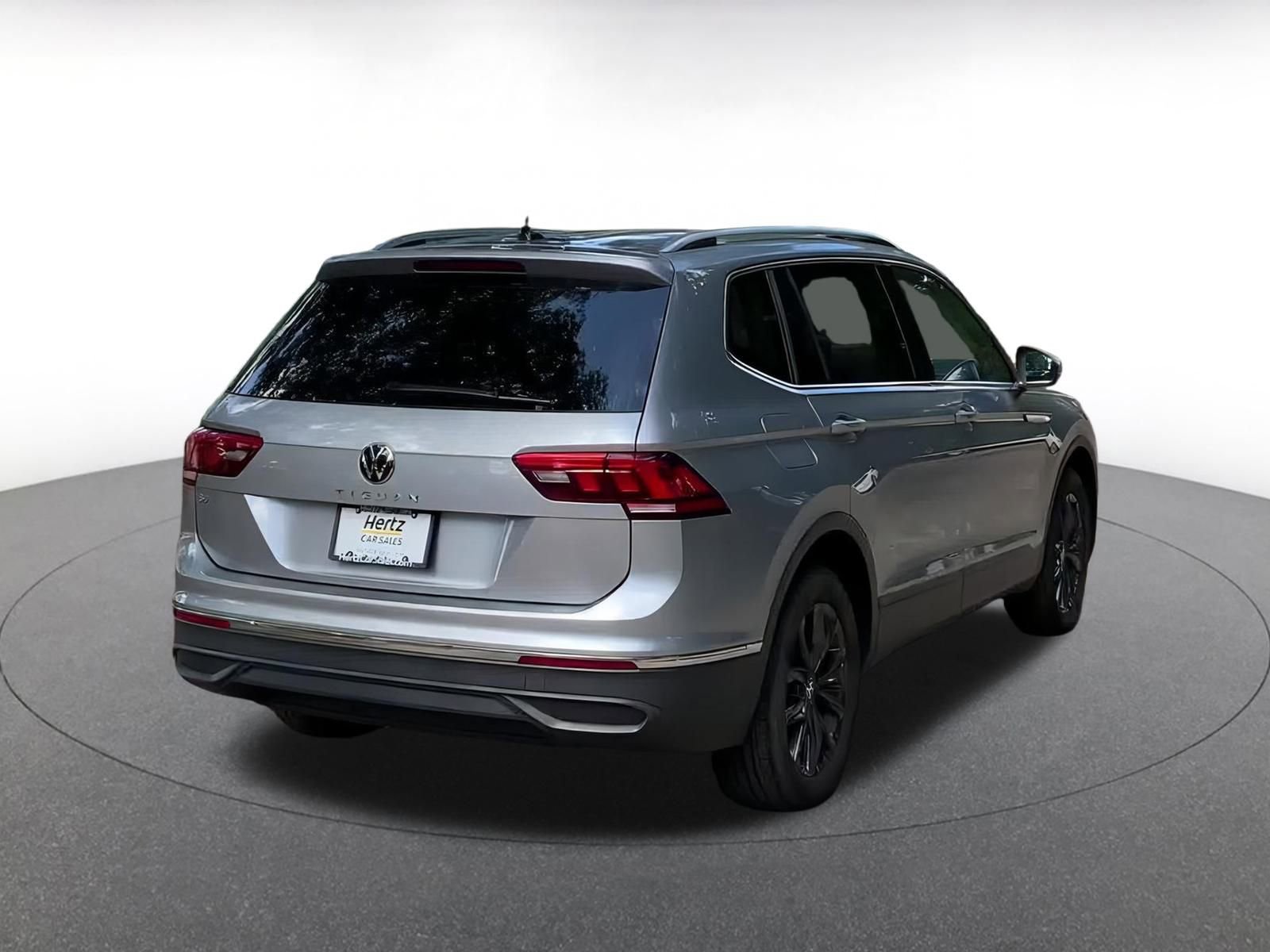 Thumbnail: 2024 Volkswagen Tiguan - 13