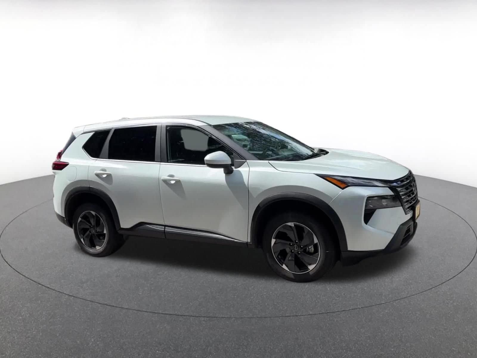 Thumbnail: 2025 Nissan Rogue - 2