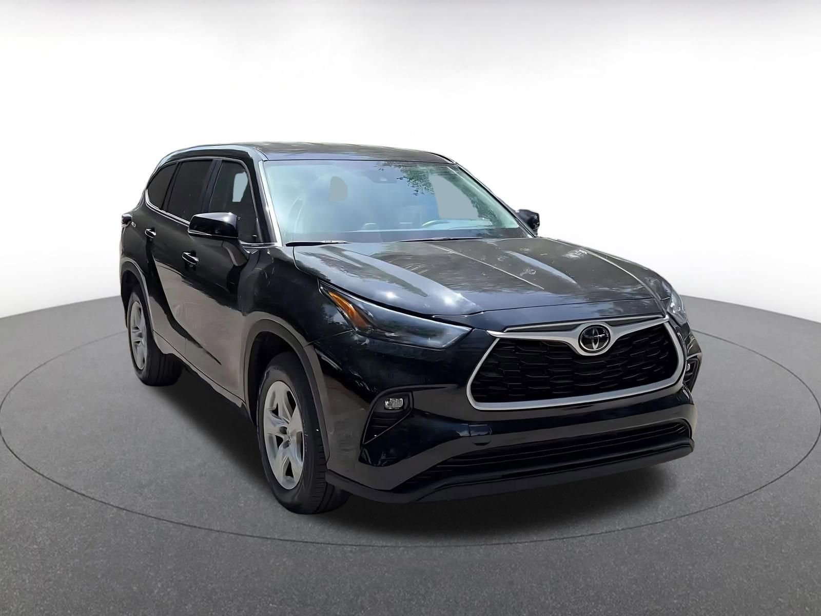 Thumbnail: 2025 Toyota Highlander - 3