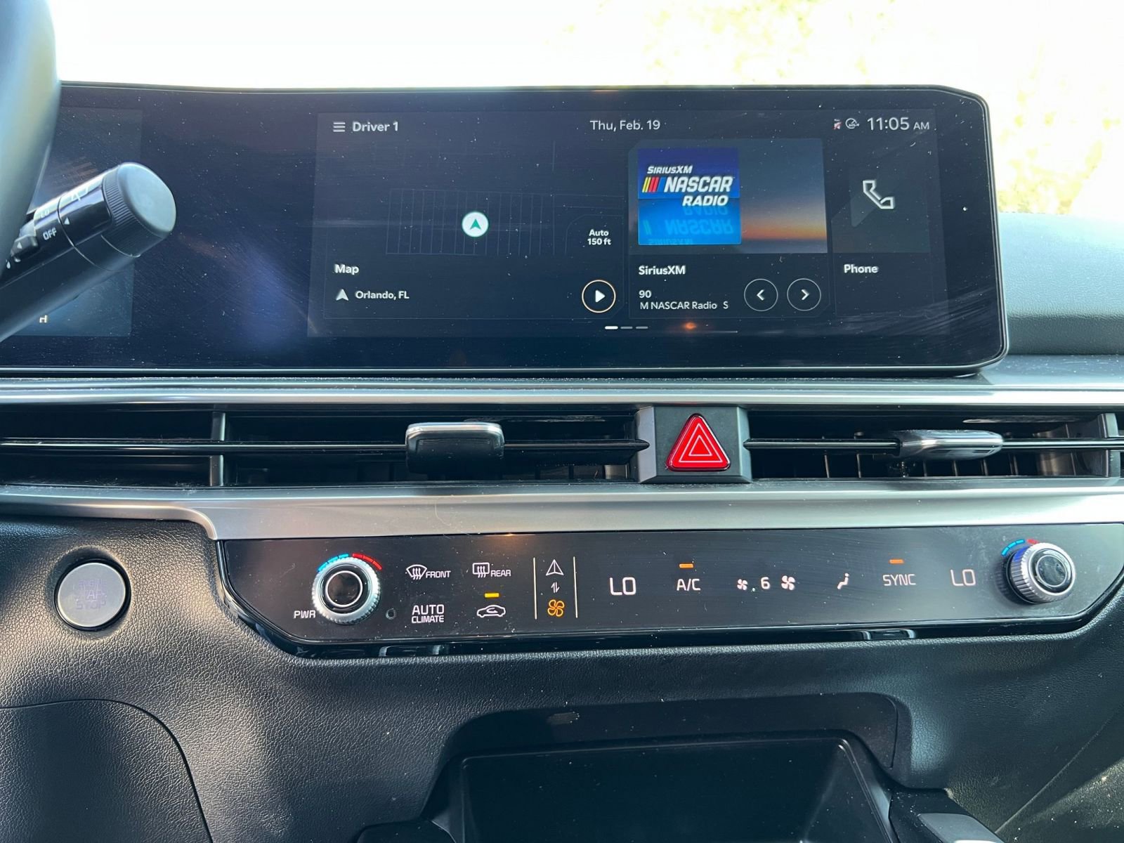 Thumbnail: 2024 Kia Sorento - 17