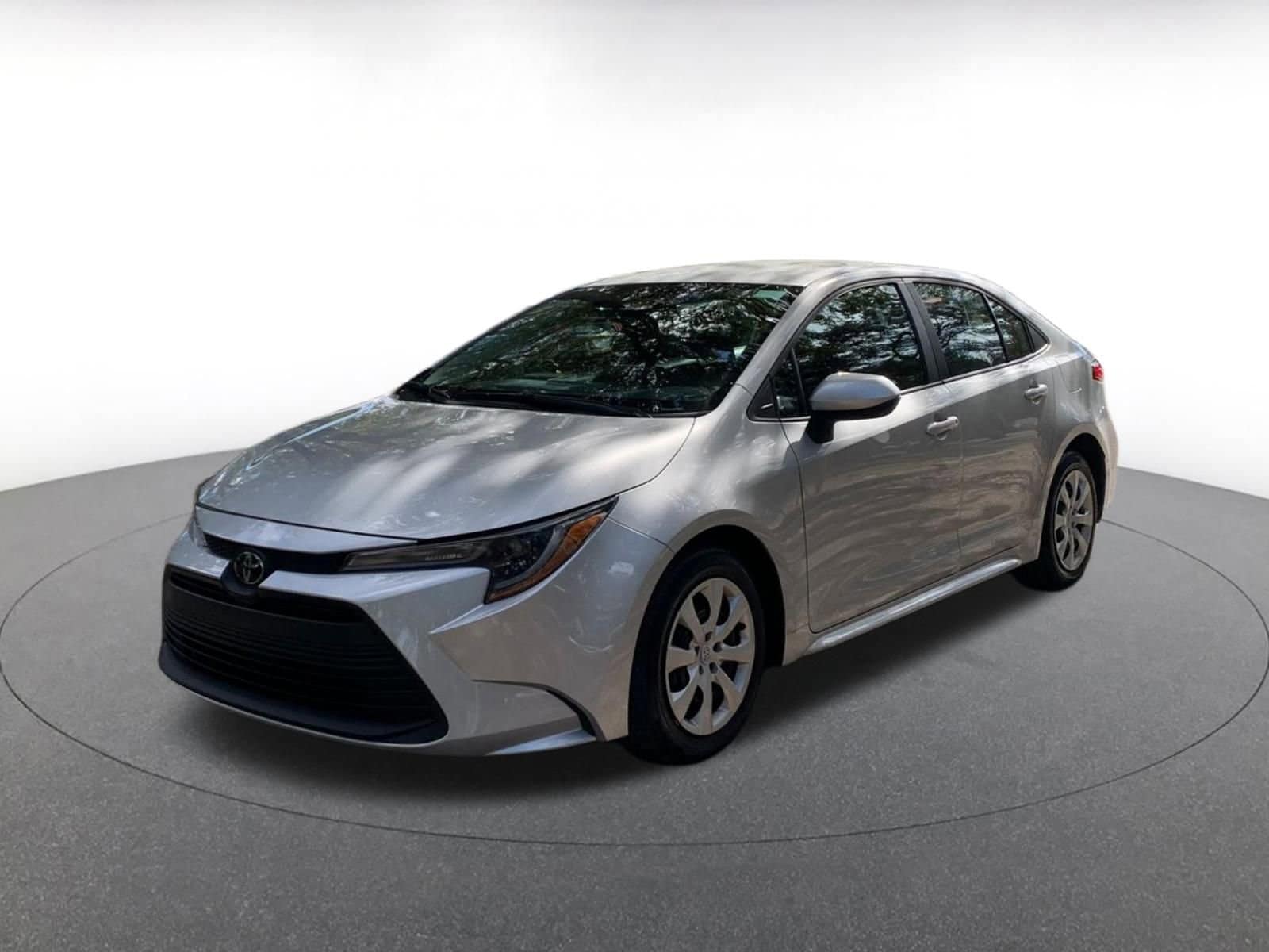 Thumbnail: 2025 Toyota Corolla - 3