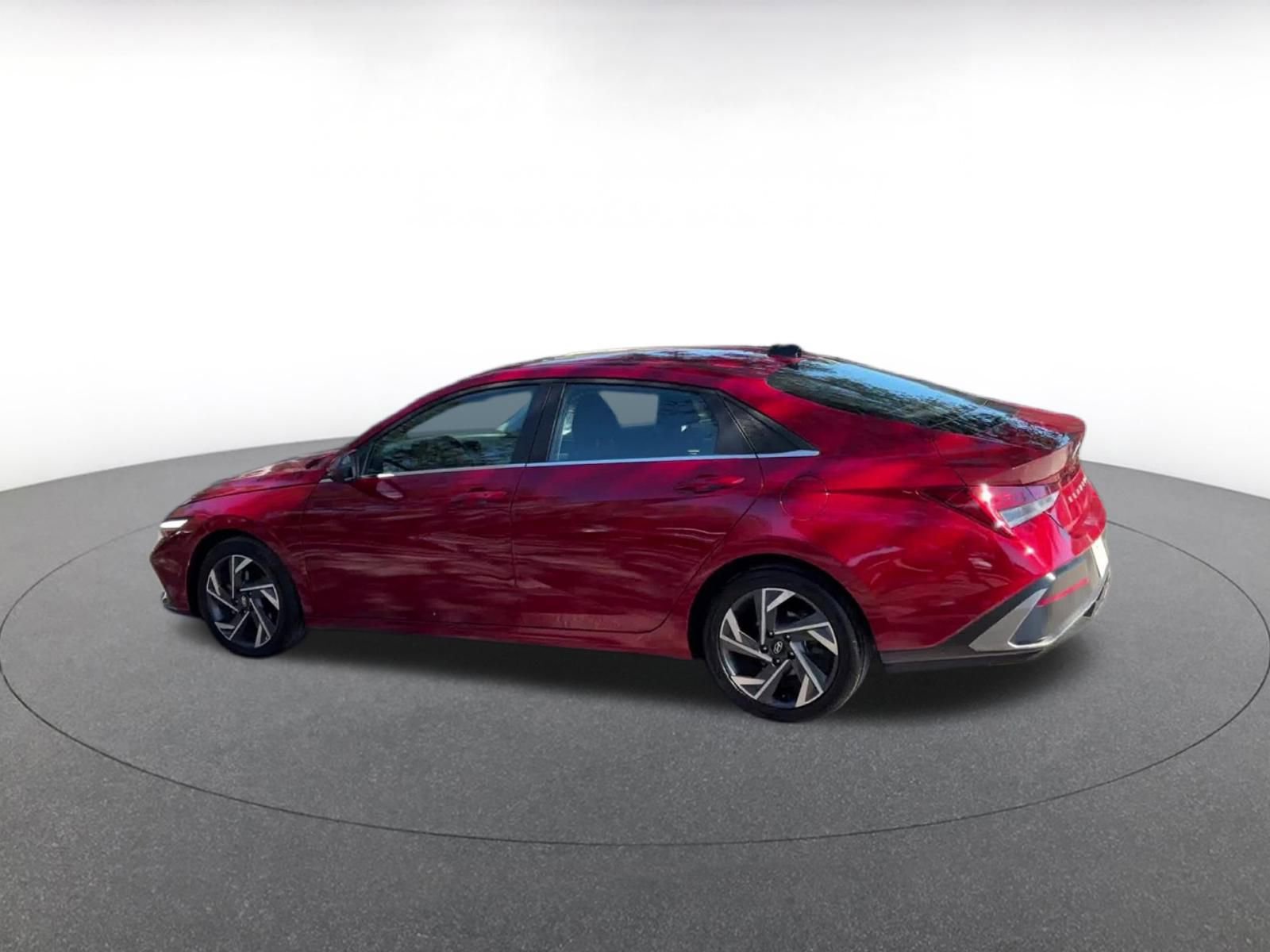 Thumbnail: 2025 Hyundai Elantra - 10