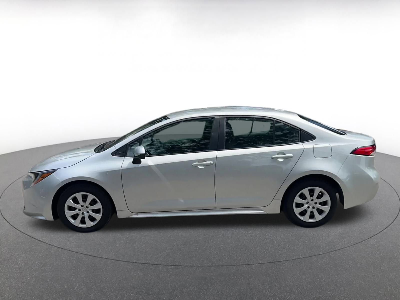 Thumbnail: 2025 Toyota Corolla - 9