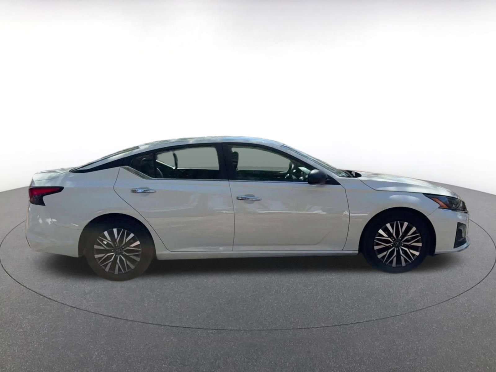 Thumbnail: 2025 Nissan Altima - 16