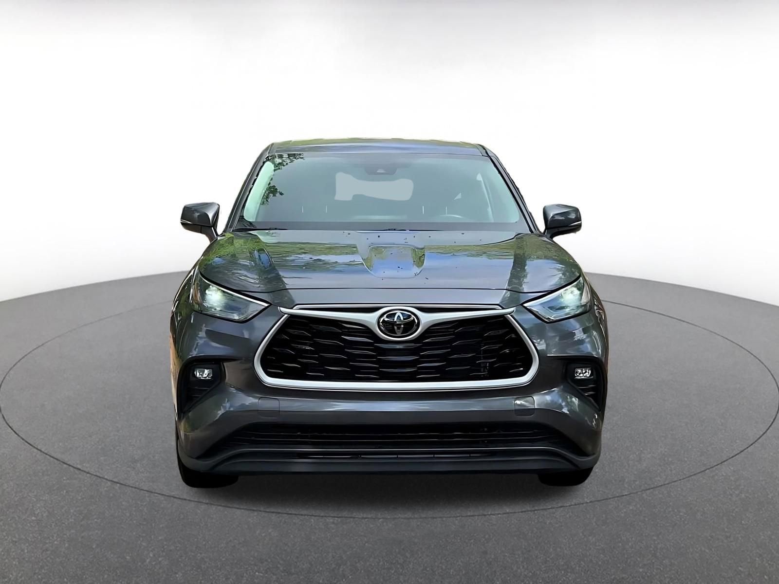 Thumbnail: 2025 Toyota Highlander - 4