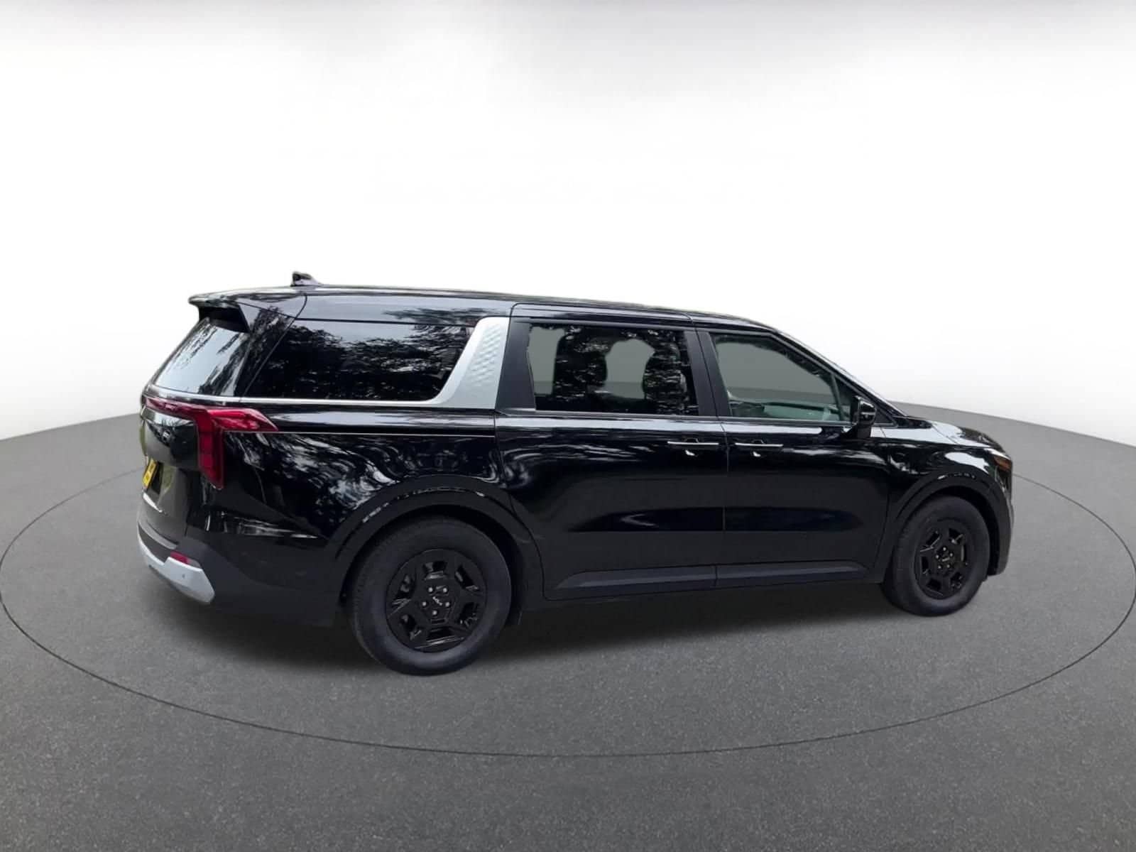 Thumbnail: 2026 Kia Carnival - 14