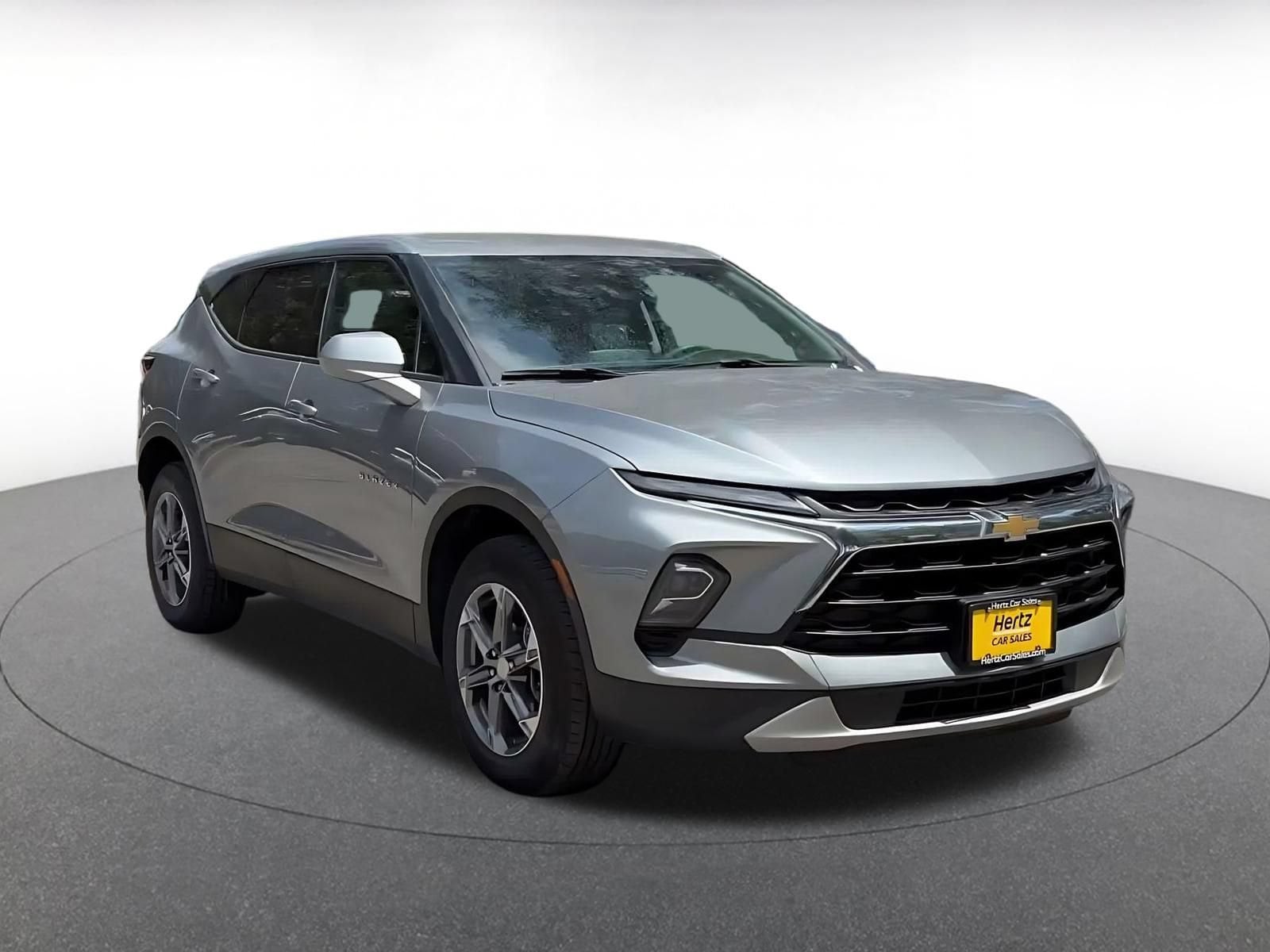 Thumbnail: 2026 Chevrolet Blazer - 3