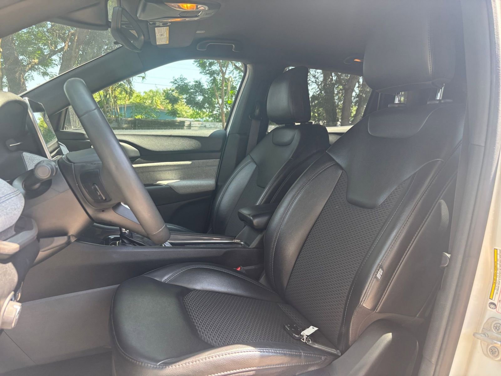 Thumbnail: 2023 Jeep Compass - 30
