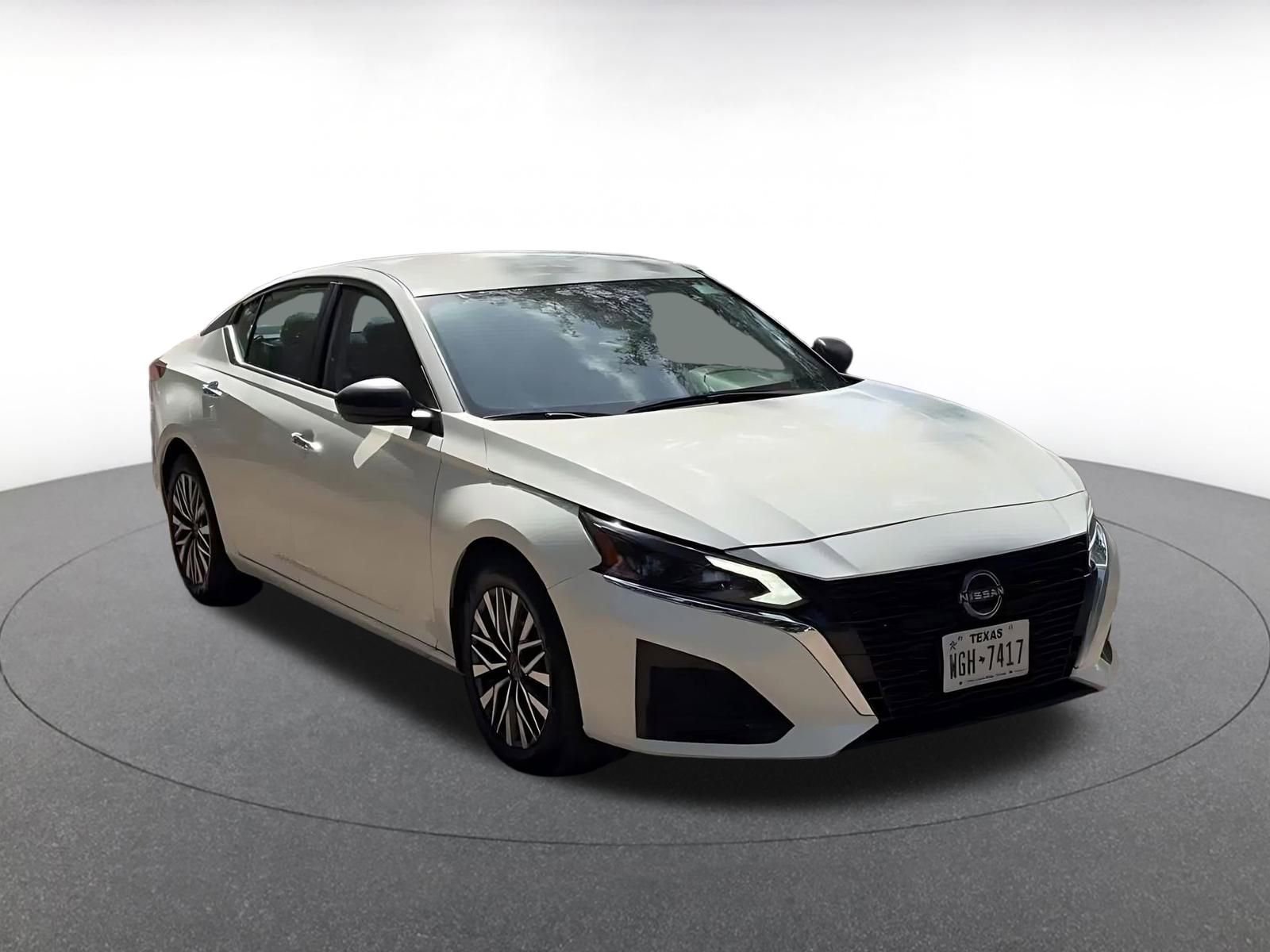 Thumbnail: 2025 Nissan Altima - 3