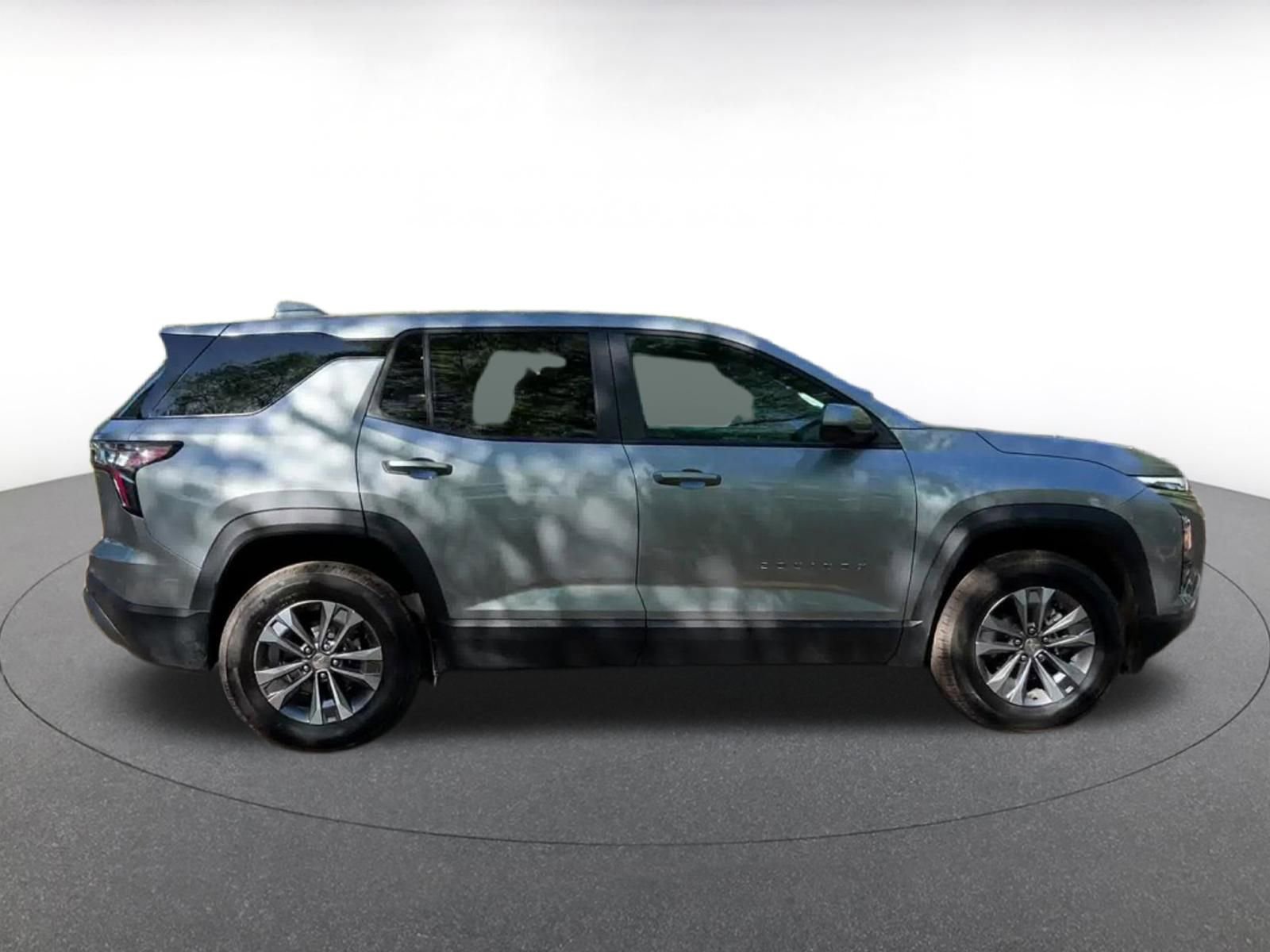 Thumbnail: 2025 Chevrolet Equinox - 16