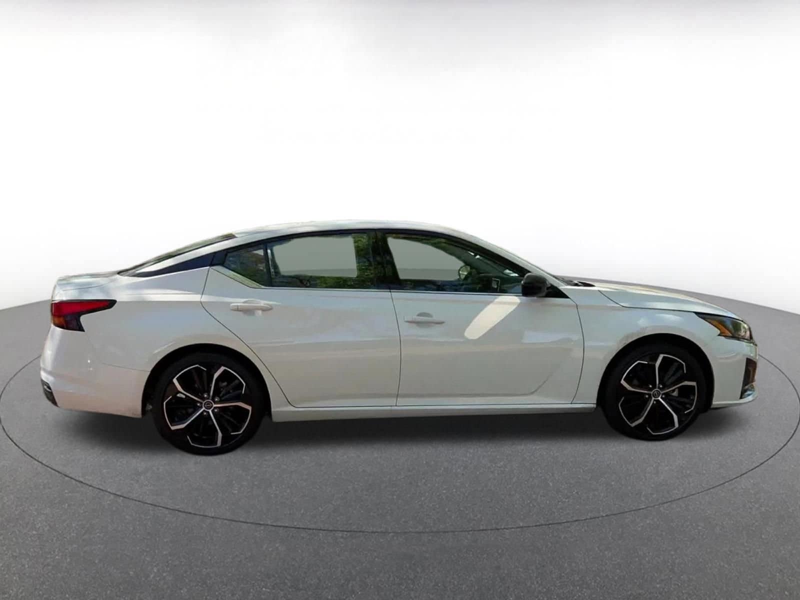 Thumbnail: 2025 Nissan Altima - 16