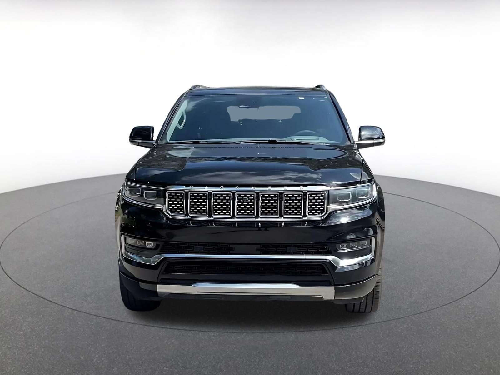 Thumbnail: 2023 Jeep Grand Wagoneer - 4