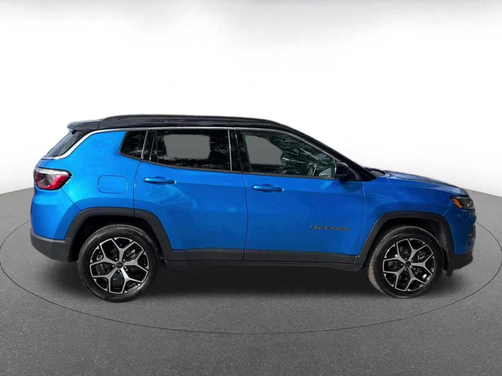 Thumbnail: 2025 Jeep Compass - 15