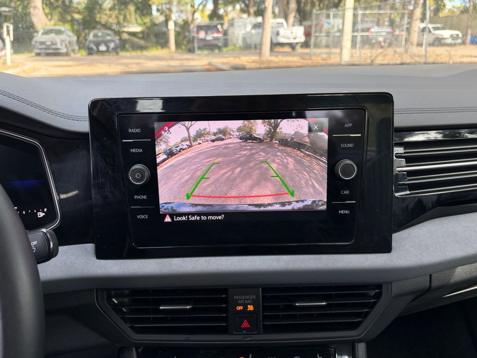 Thumbnail: 2025 Volkswagen Jetta - 21