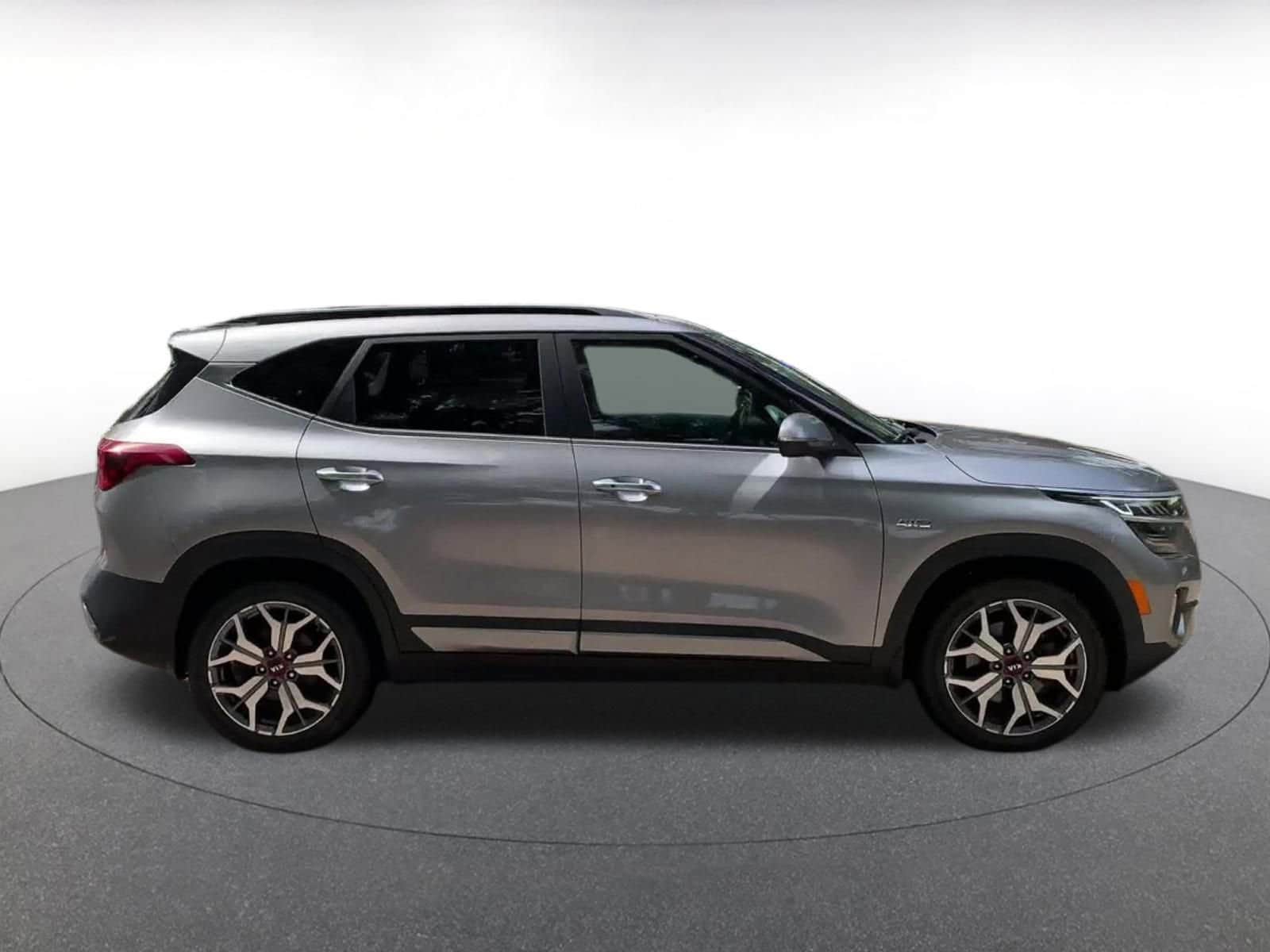 Thumbnail: 2021 Kia Seltos - 16