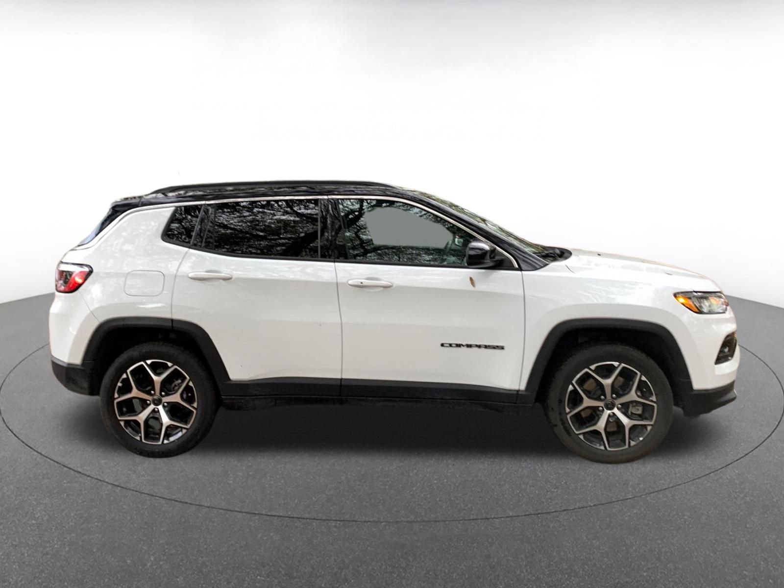 Thumbnail: 2025 Jeep Compass - 8