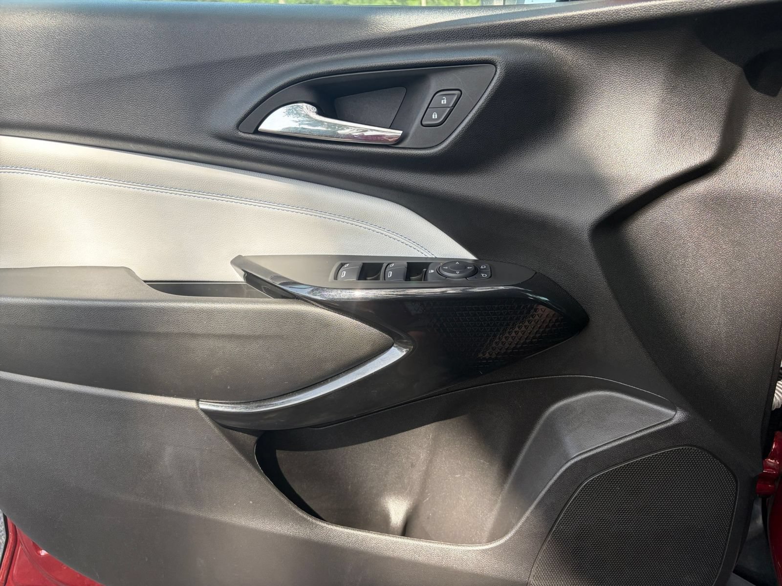 Thumbnail: 2025 Chevrolet Trax - 18