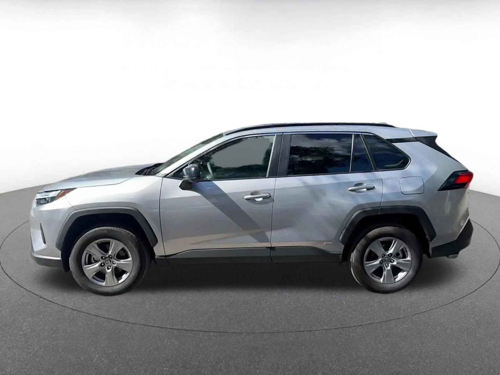 Thumbnail: 2025 Toyota RAV4 - 9