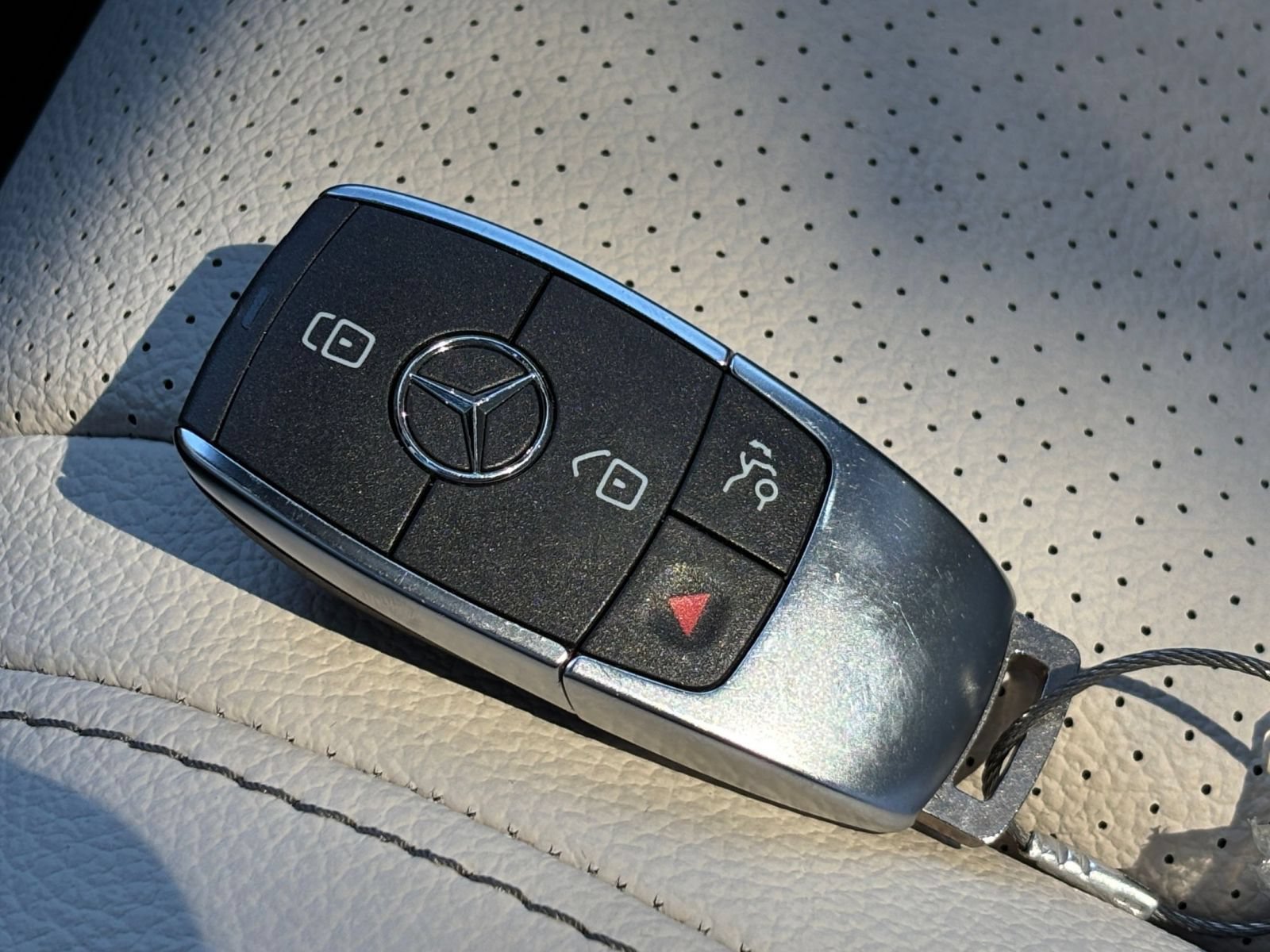 Thumbnail: 2026 Mercedes-Benz GLE - 21