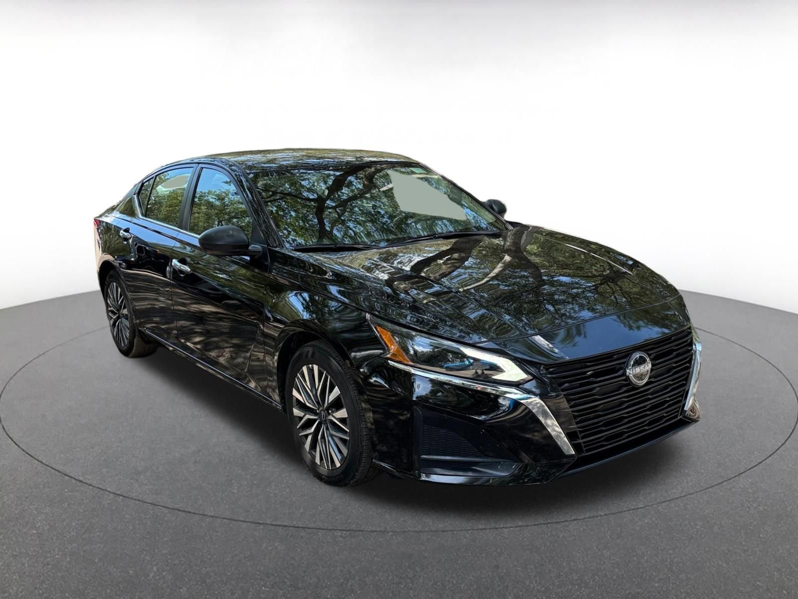 Thumbnail: 2025 Nissan Altima - 4
