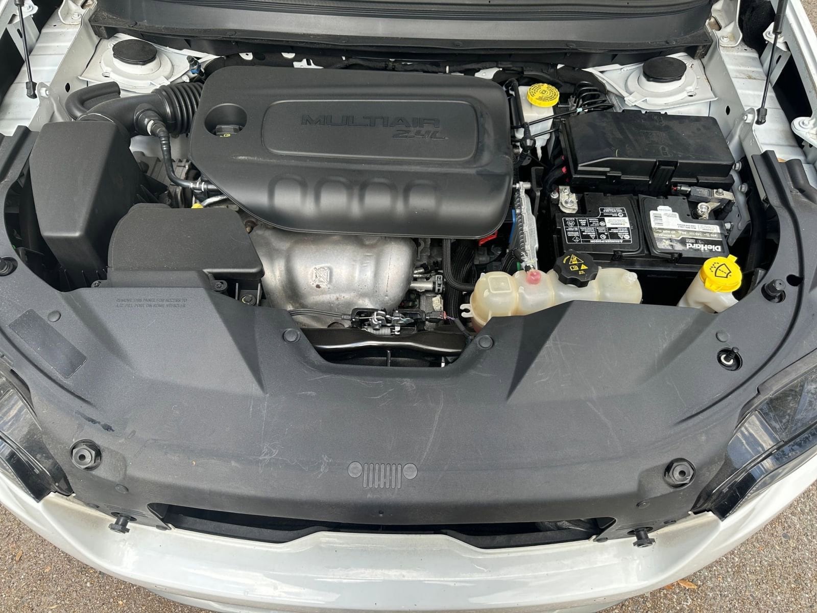 Thumbnail: 2019 Jeep Cherokee - 30
